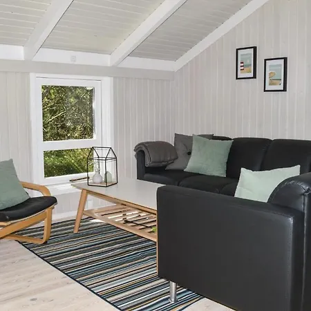 Four-bedroom Holiday In Albak